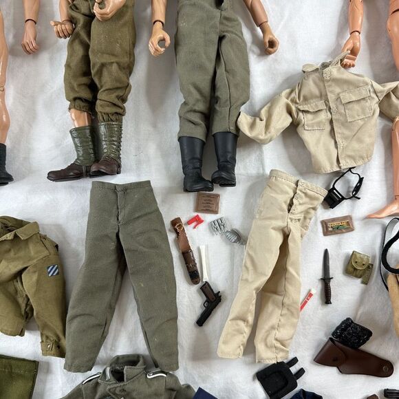Vtg 90s 12" GI Joe Lot Military Action Figures Accessories Weapons Uniforms Etc. - Picture 7 of 16